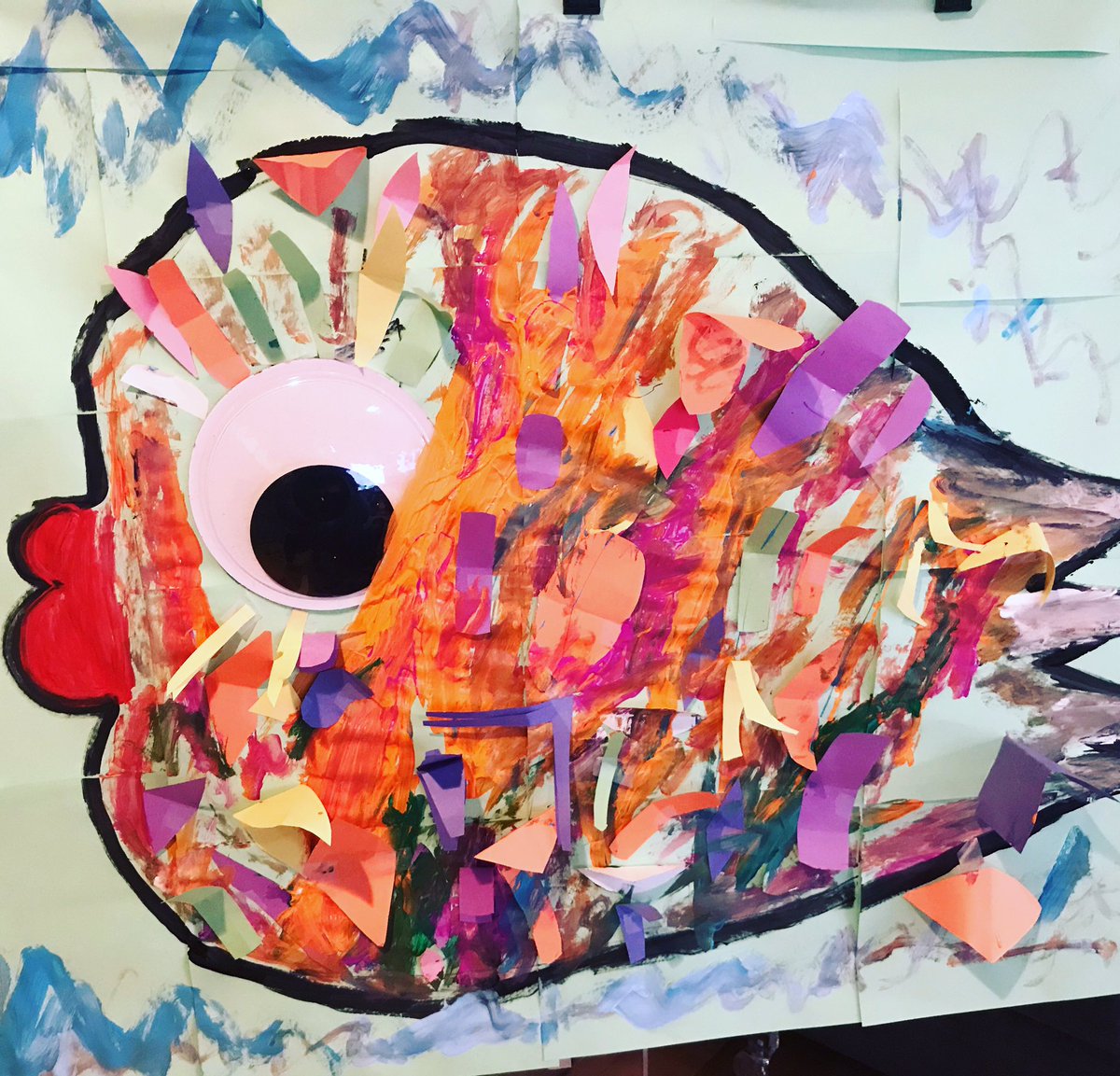 amieleigh76's tweet photo. Today’s #backdropart . #art #arttherapy #isolationart #wilkesbarre #ringcentralmeetings #alonetogether #paperart #fishart #scrapartist https://t.co/j2KycKQNfw