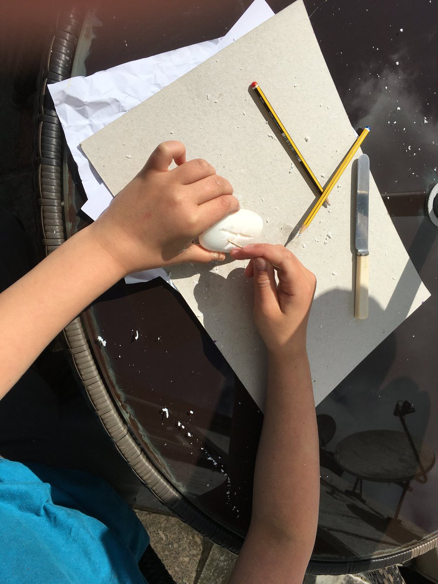 LearnMaidsTale's tweet image. Look at the concentration on his face!! Well done Harris!!!! #LearnWithHES #LearnAtHome