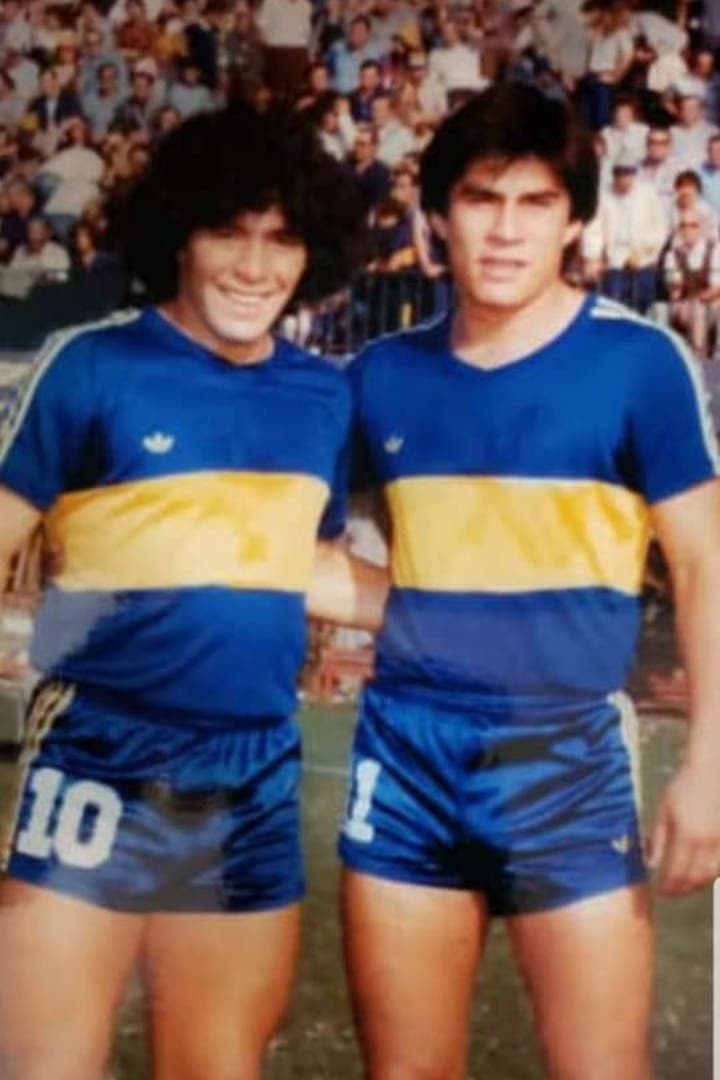 Maradona Retro PICS on Twitter: "con el Mono Hugo Perotti en 1981  https://t.co/kM5Xu5nweA" / Twitter