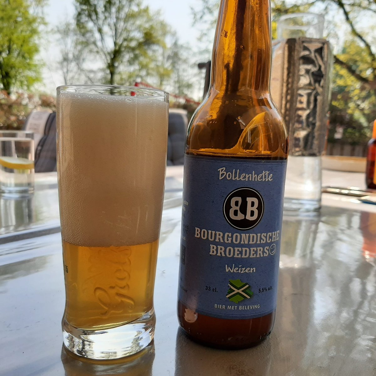 Rutgeraddink's tweet photo. Nu ook een 2e lokaal biertje: #Bollenhette van @BourgondischeB1 , Bier met Beleving. , #proostwillem #koningsdag2020 #Achterhoek https://t.co/LLAJIT4j0Q