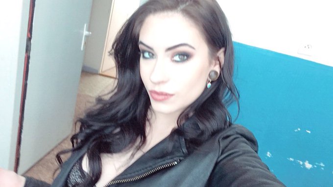 So I guess I&rsquo;ll have roots for a few scenes. Sorry everyone, I can&rsquo;t use store bought hair-dye with my