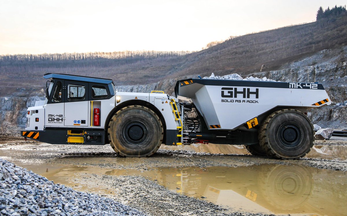 baulinks_de's tweet image. Baumaschinen: GHH-Gruppe formiert sich ➥ bau.st/tzeqq (siehe auch: #Baumaschine #GHH_Fahrzeuge)