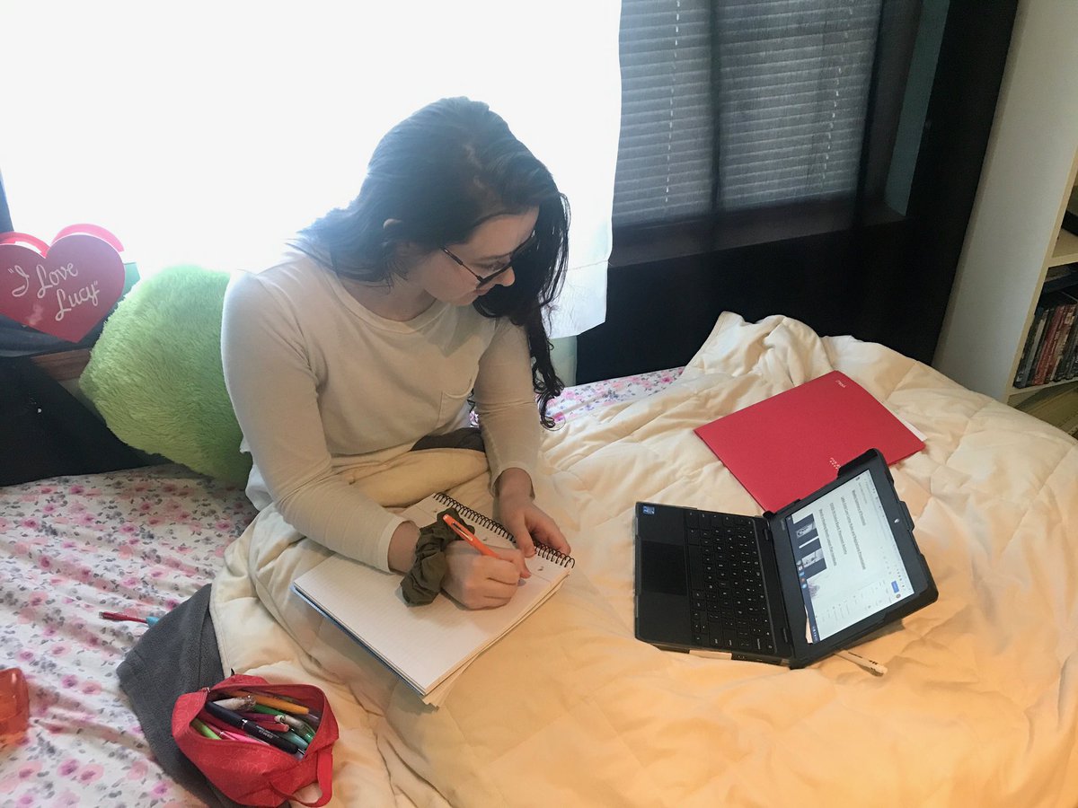 sconley02's tweet photo. Decision Week Day 1. Highlanders are Virtual Learners #HighlandersFutureReady  stay tuned for my College Decision post on Thursday! https://t.co/ddePcLXz7p