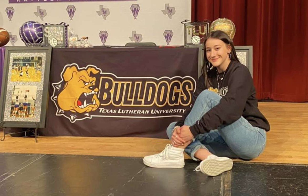 Jade Olivo will be furthering her academic and volleyball career at Texas Lutheran University!! 

Congrats, we are proud of you !! 🏐<a href="/JadeOlivo1/">Jade Olivo</a> 
#RecruitARattler