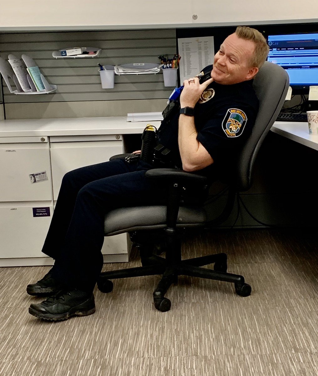 IGHpdMN's tweet photo. #MEETTHEDEPARTMENT
Ofc. Brandon Kelting has been with the dept. for 7 yrs. He was Investigations for 4 yrs, an explorer advisor, active shooter instructor, and spent 8 yrs in the Marine Corps. He’s very active with the Polar Plunge & is our very own elf on a shelf! #elfonashelf https://t.co/oFk7R2ZRFk
