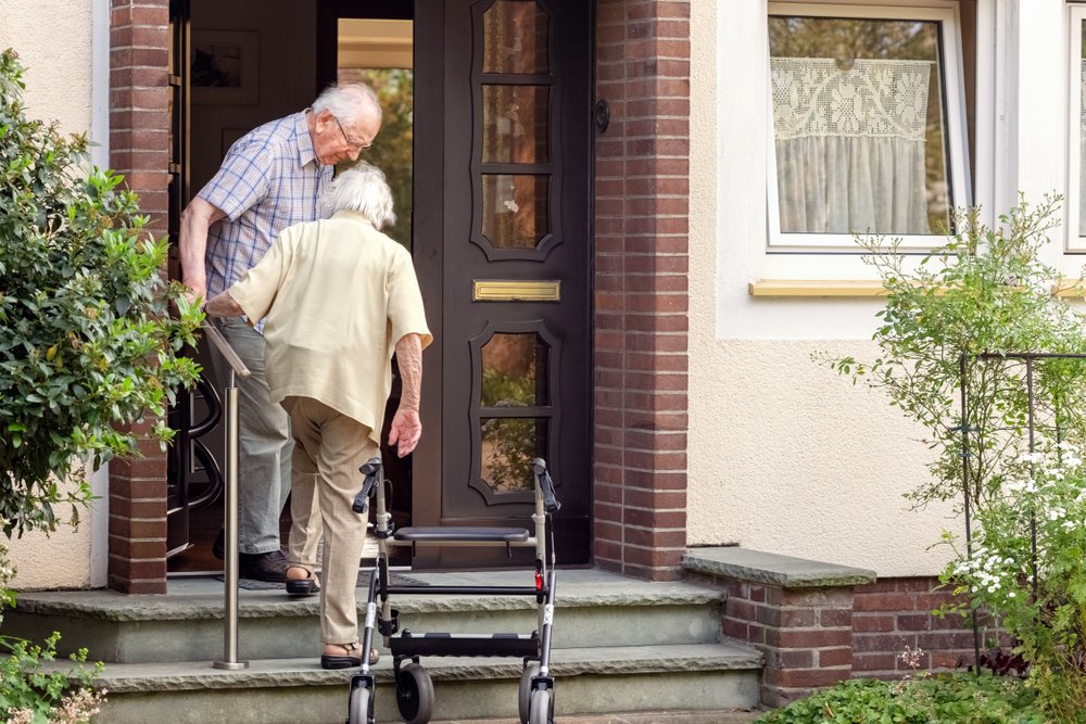 ISCRVA's tweet photo. Should You Bring Your #Parent #Home from the #NursingHome During the #CoronavirusPandemic?

https://t.co/vEhw5XDZFR https://t.co/E8Cuo4lsQb