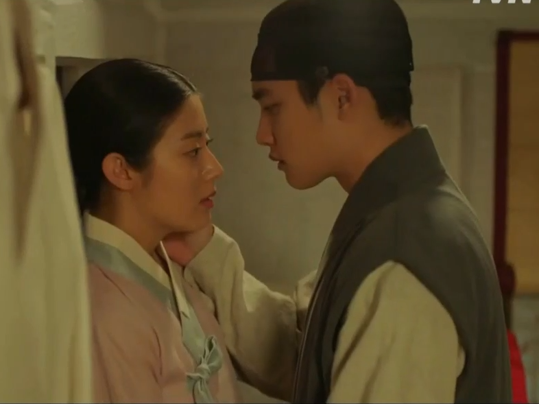 "Just let me go through the process fairly. I’ll do my best. Am I not a woman that can get away with anything? So, believe in me this time. Hmm?”Yul embraces Yiseo. What is he to do with this lovely woman? How much longer does he have to wait to have her by his side every day?"