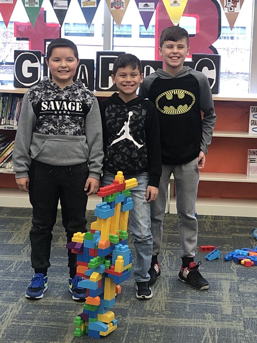 BataanLibrary's tweet photo. Mrs Barr and Mrs Ciacelli would like to let our Bataan students know that we miss them.  We’ll be posting pictures of our students showing all the great things they have created in our library #pcpride. #2020quarantine #wearepc #together #grit. https://t.co/IvwQZX6cpA