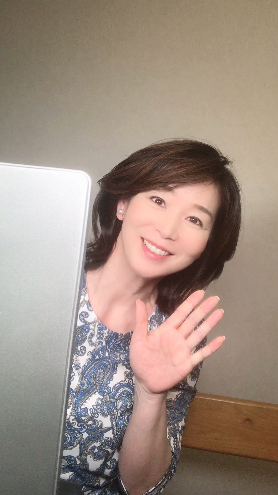 Twitter 上的 伊藤 聡子 リモート出演 だんだん慣れてきました 4月29日 水 時 21時 文化放送 伊藤聡子のprime Voice 生放送でお送りします ニッセイ基礎研究所の矢嶋康次さんをお迎えして コロナショック どうなる日本経済 をテーマにお送りします