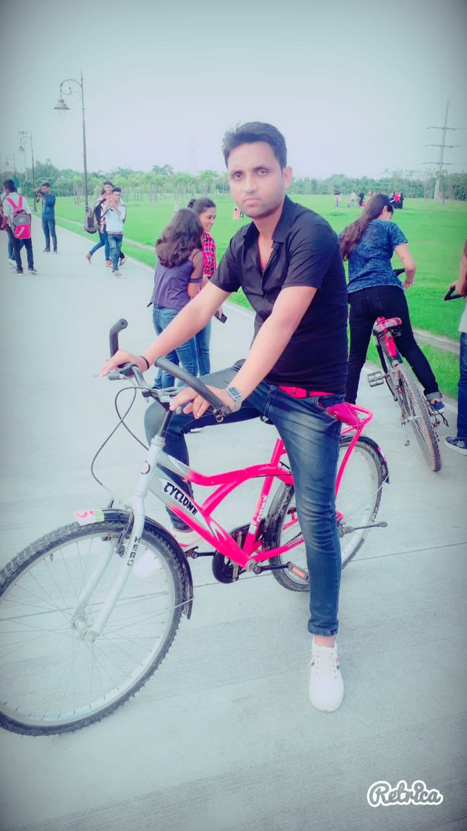 Inayat92611566's tweet image. #2muchfun