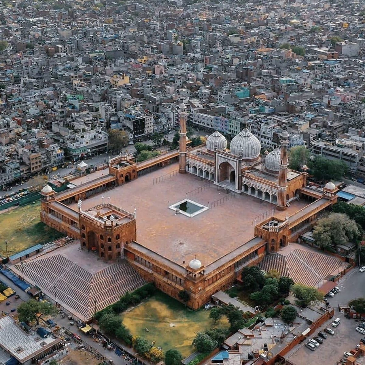 muhammad12547's tweet photo. Judgement DAY       WHAT WE REPRESENT IN FRONT ALLAH     THAT IS ONLY AMAAL.     ⁦@DXBMediaOffice⁩ ⁦@MOPHQatar⁩ ⁦@bna_en⁩ ⁦⁦@LadyVelvet_HFQ⁩ ⁦@BeingSalmanKhan⁩ ⁦@kbsalsaud⁩ ⁦@iamsrk⁩ ⁦@amirkingkhan⁩ ⁦@KFHGroup_Eng⁩ ⁦⁩ https://t.co/0IB8nfVVgW