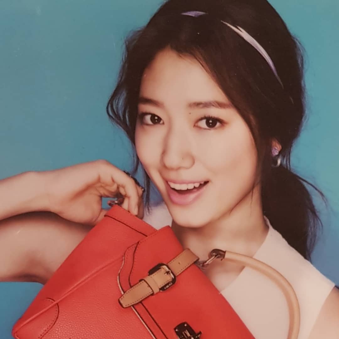 ChristianMovie9's tweet photo. [#korea #jeju #woljeongriincafe #exhibitioncafe ]
#parkshinhae  
#sonovi 2013 #spring #summer #season #catalogue 
2층 박신혜 난전시 
#박신혜
#소노비 #가방  #화보

#월정리카페 #월정리인카페
#kdramacafe https://t.co/lcfoBXXHyN