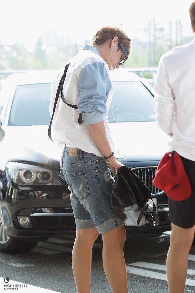 taehyung rarely seen in shorts — a most needed thread