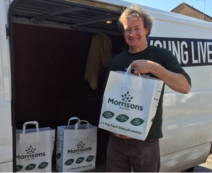 YLvsCancer's tweet image. Our partners @Morrisons listened and have introduced a doorstep delivery scheme. This is available to families we support and those who are vulnerable, thank you💚 my.morrisons.com/doorstep-deliv… 
We hope other supermarkets are able to show support for vulnerable groups in further ways.