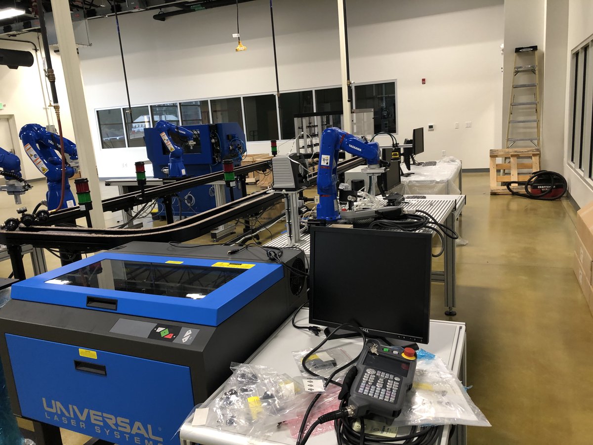 learninglabsinc's tweet image. A few more still images of the recent installation at @EdgecombeCC featured in this video: bit.ly/2Y0Ohqu

Click here to learn more about @Intelitek products: lli.com/intelitek

#LearningLabsInc #LLI #EdgecombeCommunityCollege #intellitek #Yaskawa