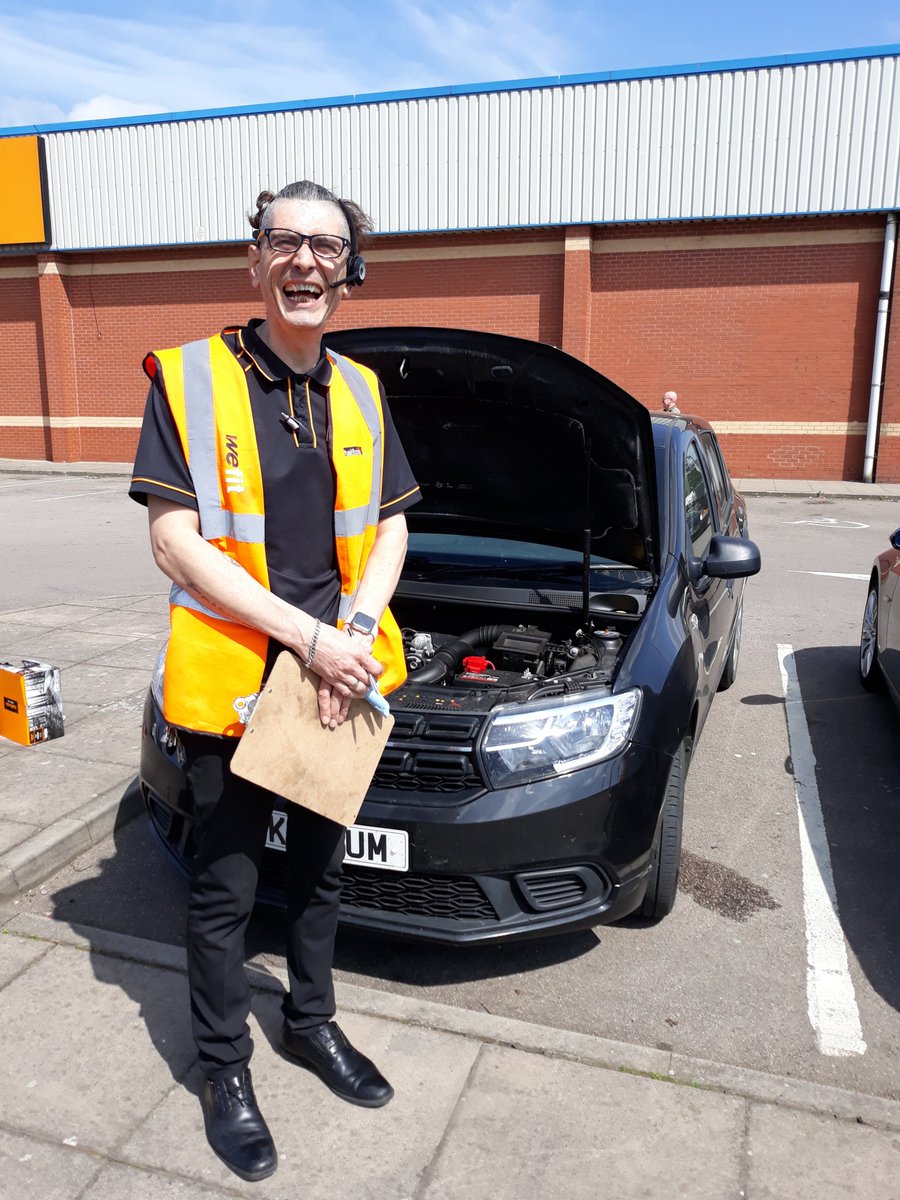 SueFoster50's tweet photo. Great service from @Halfords_uk #Wellingborough. Special thanks to David who did my #freecarcheck and Jay who did my #freebronzebikeservice for #NHS workers. Wonderfully friendly and professional service with a smile - a credit to your company. #clapforkeyworkers @NHFTNHS https://t.co/V4rtegOk4p