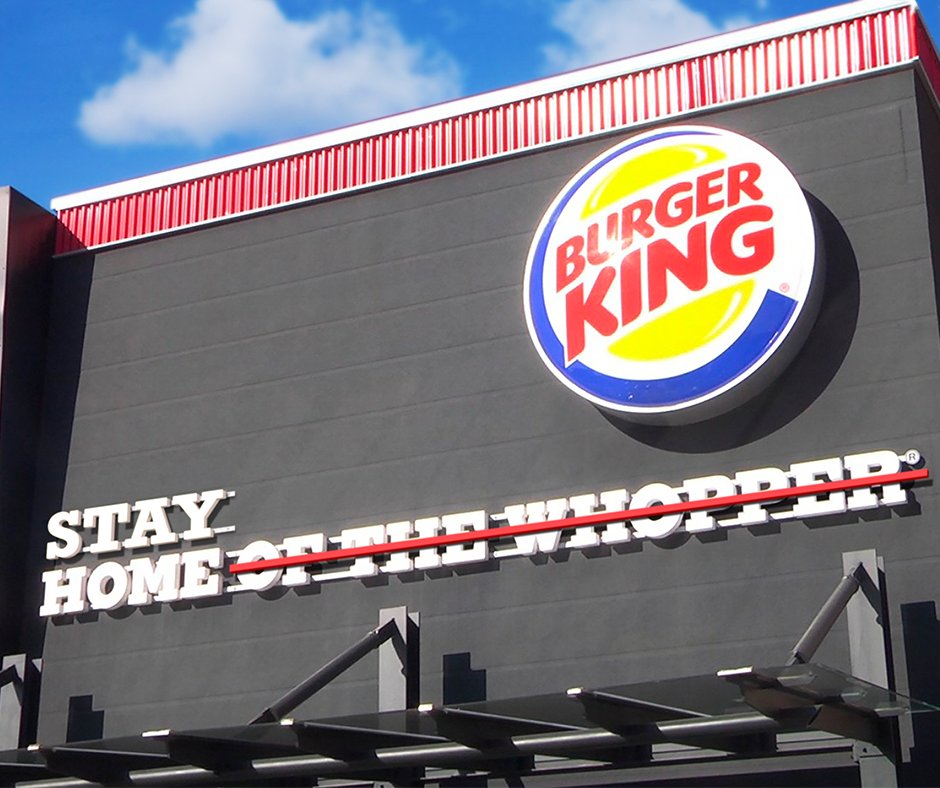 pierre_audran's tweet photo. Est-il possible de communiquer durant des périodes de crise ? De nombreuses directions marketing se posent la question ! La réponse avec @BurgerKingFR qui réalise un subtil mélange d'humour et de prévention pour toucher aux mieux ses consommateurs ! #COVID19 #marketingstrategy https://t.co/XiNoCbyMZk