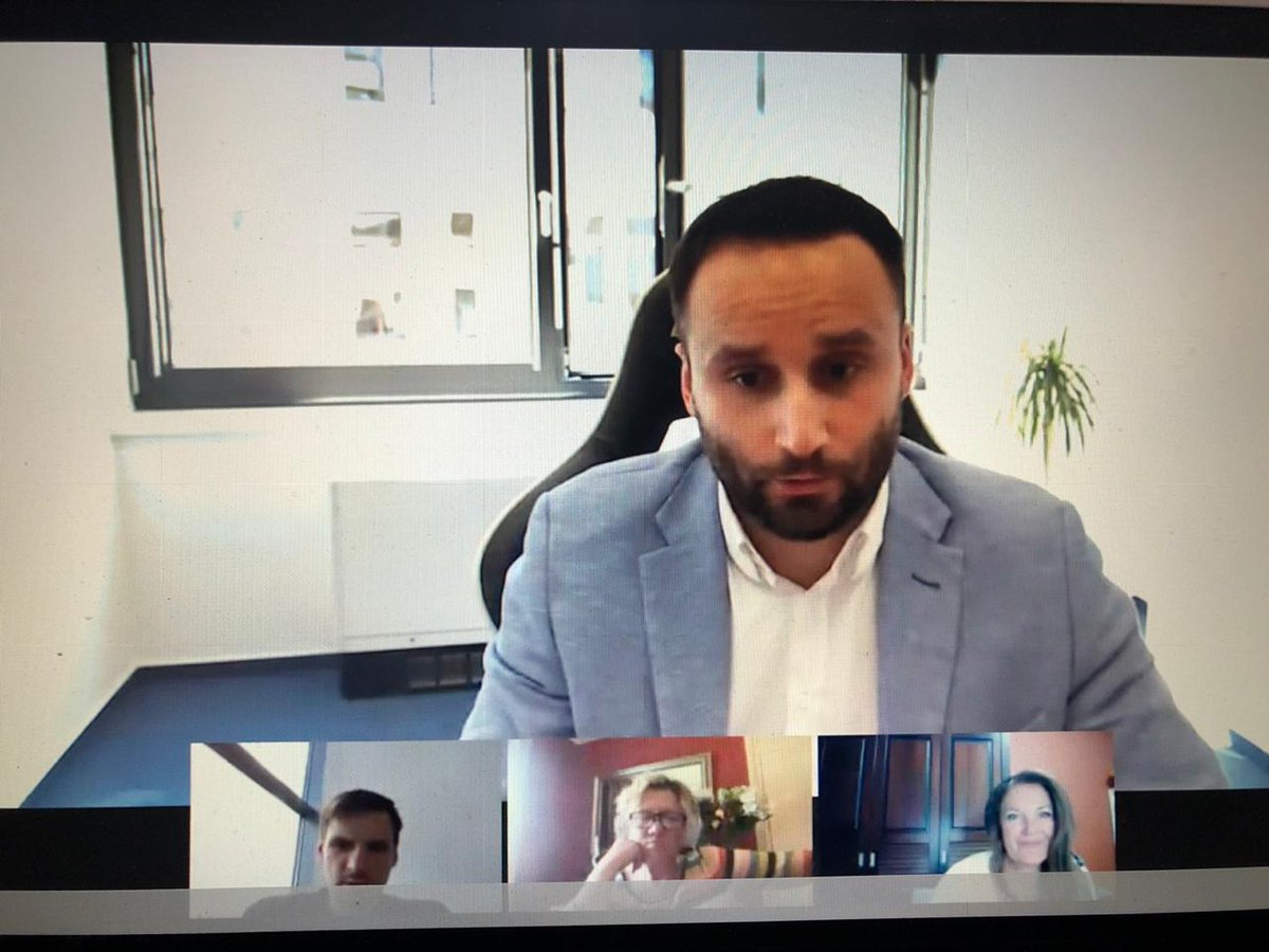 Gaming_Agenda's tweet photo. #SBCDigitalSummit | PANEL #esports: 
Uno de los pocos deportes que ha podido continuar.
Moderadora Andrea McGeachin, @NeosurfEsports; Paris Smith, @Pinnacle; Sergey Portnov, @ParimatchGlobal
; Pavol Krasnovsky, @RTSmunity. #LMGExperience #LatamVirtual @SBCGAMINGNEWS https://t.co/kvJs9wed3j