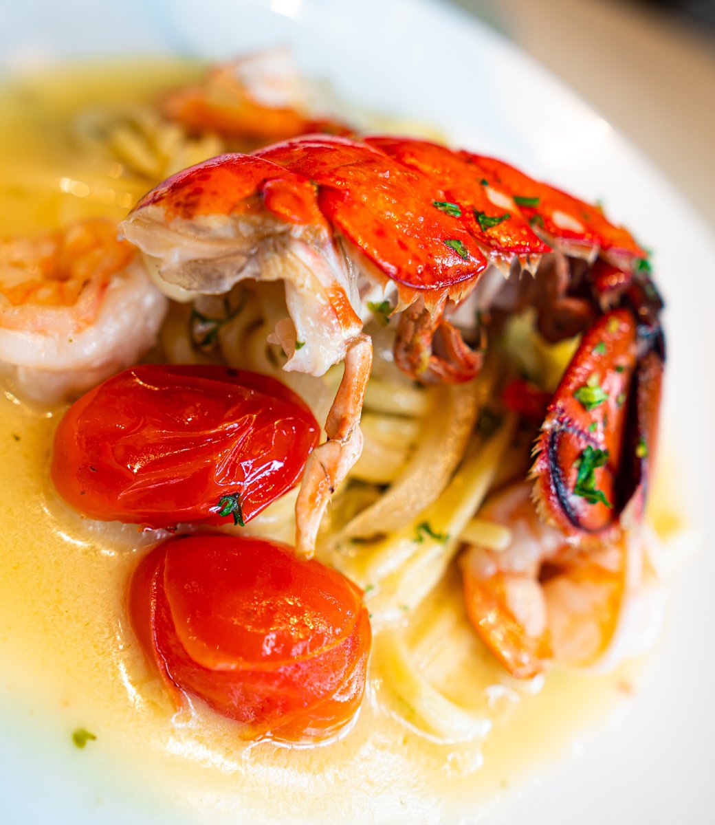 We could easily devour this in 2 seconds... could you?😆

Free Delivery and Curbside Pickup
941.312.4001
duvalsfls.com