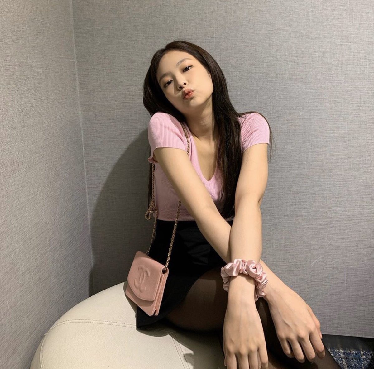 aussiestore_th's tweet photo. ยาง Slip Skinnies เจนนี่ Blackpink ทั้งแบบเส้นเล็กเส้นใหญ่ 1,390 บาท ส่งฟรี
.
.
.
.
.
#slipthailand #slipmask #ยางรัดผมslip #ยางรัดผม #slipsleepmask #ยางรัดผมฟรุ้งฟริ้ง #ผ้าปิดตา #ผ้าปิดตานอน #พรีออเดอร์ออสเตรเลีย #slipsilkscrunchie #slipsilkthailand #slipsilkpillowcasethailand https://t.co/lolxZWMwzi