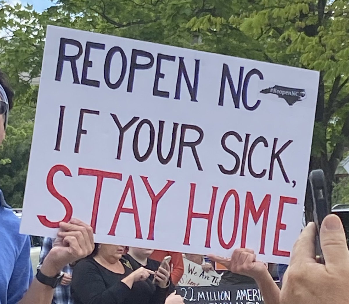 BREAKING: A member of  @TheRealReopenNC, the group leading  #ReopenNC protests, confirms to  @ABC11_WTVD she was an “asymptomatic COVID19 positive patient.” Asked if she attended last Tuesday’s parade, the person answered “No comment.”  @ABC  @NCEmergency  @ncdhhs  #coronavirusNC  #abc11