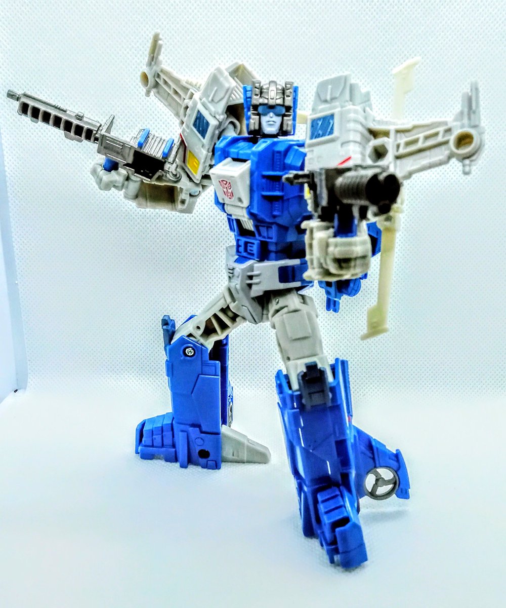 CymruNerdCave's tweet photo. Collection pic! And today, it's the Frasier of the Transformers universe, Titans Return Highbrow and Xort! #Transformers #TitansReturn #Highbrow #Xort https://t.co/Wh0yqZ8eXx