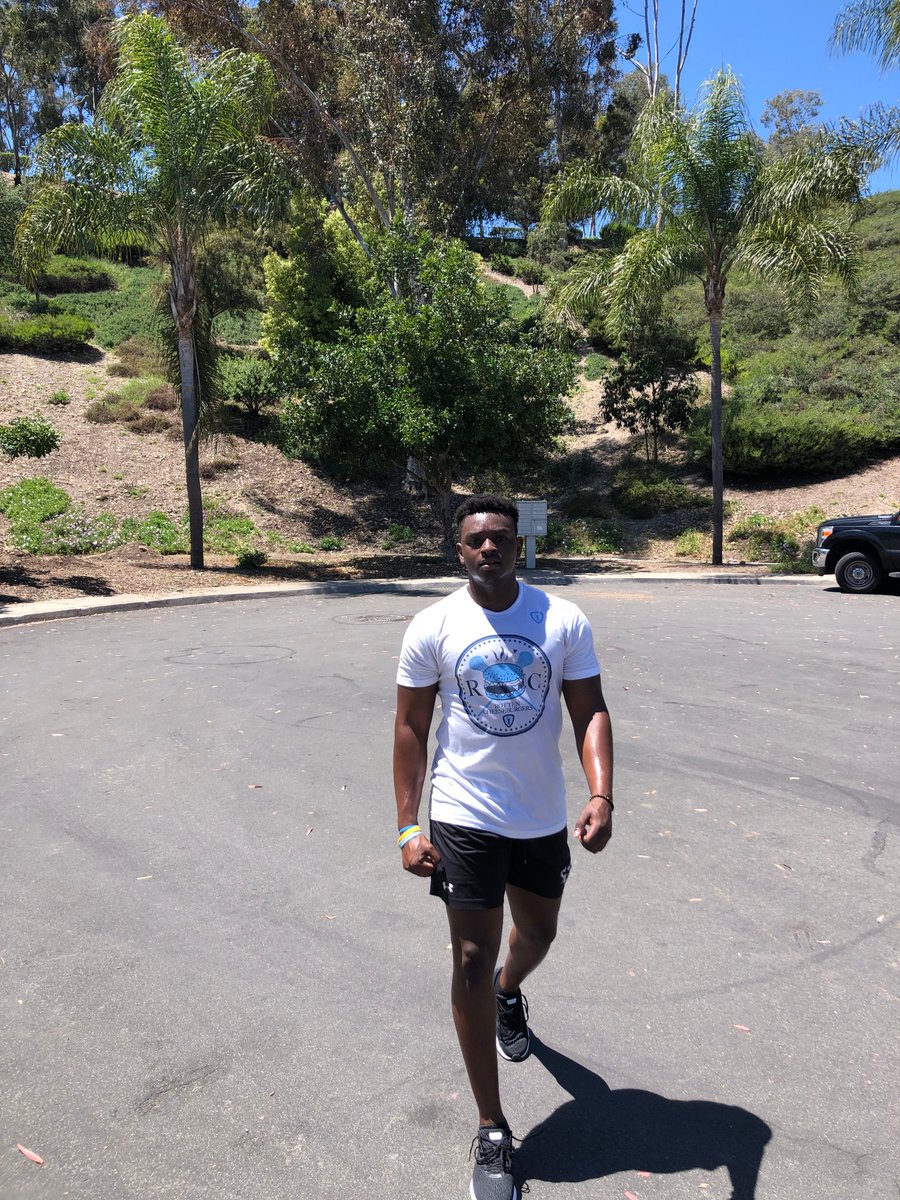UMBC_MLax's tweet photo. April 25th has passed but @UMBC_MLax is still walking.
 @UMBC supports @afspmaryland mission to save lives &amp; bring hope to those affected by suicide! Please consider giving  &amp; support Mental Health #RetrieverProject  #HopeWalksHere

Donate Today 👇📲💻 
https://t.co/b1Uja6mUAI https://t.co/jbrsEKwtZf