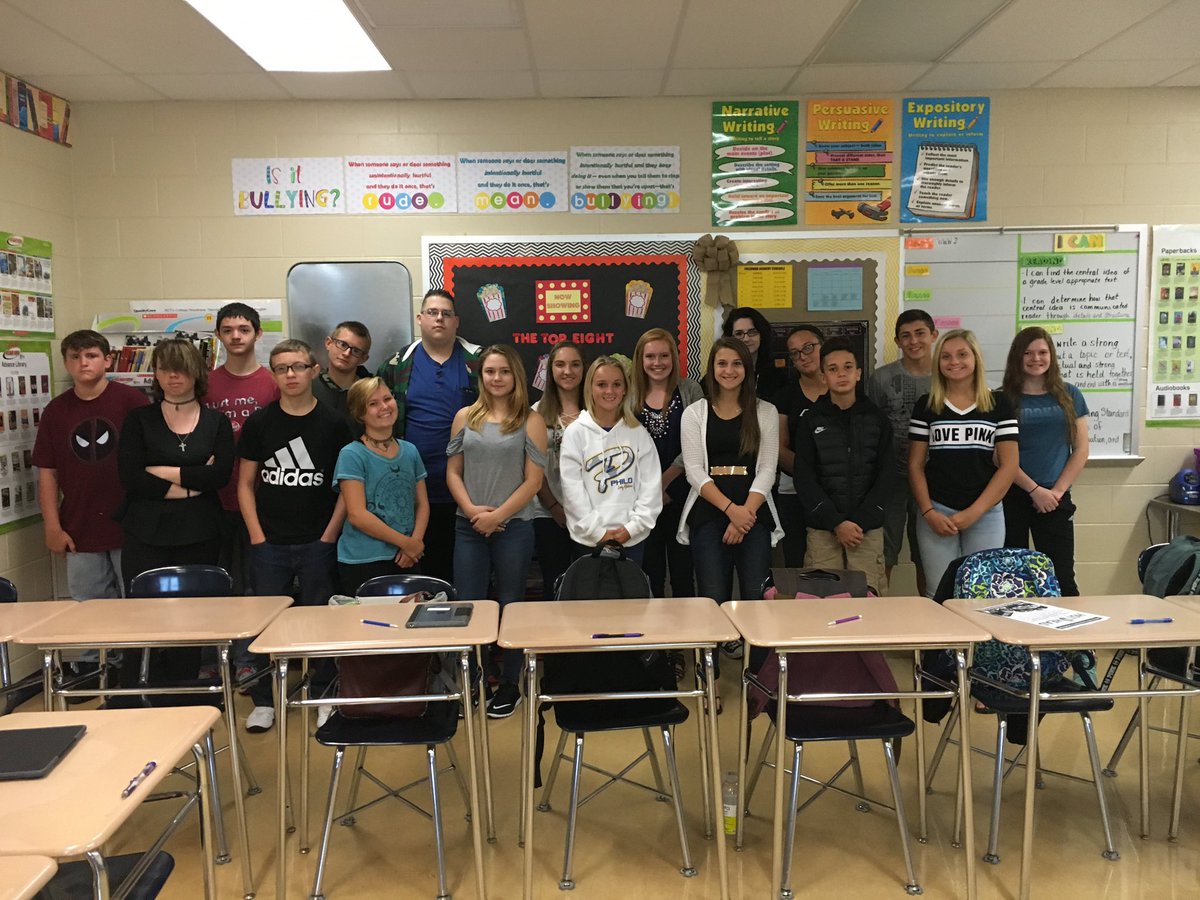 MissCarter422's tweet photo. #flsdspirit You’ll always be freshmen to me.😊 https://t.co/2WOlvHnEkD
