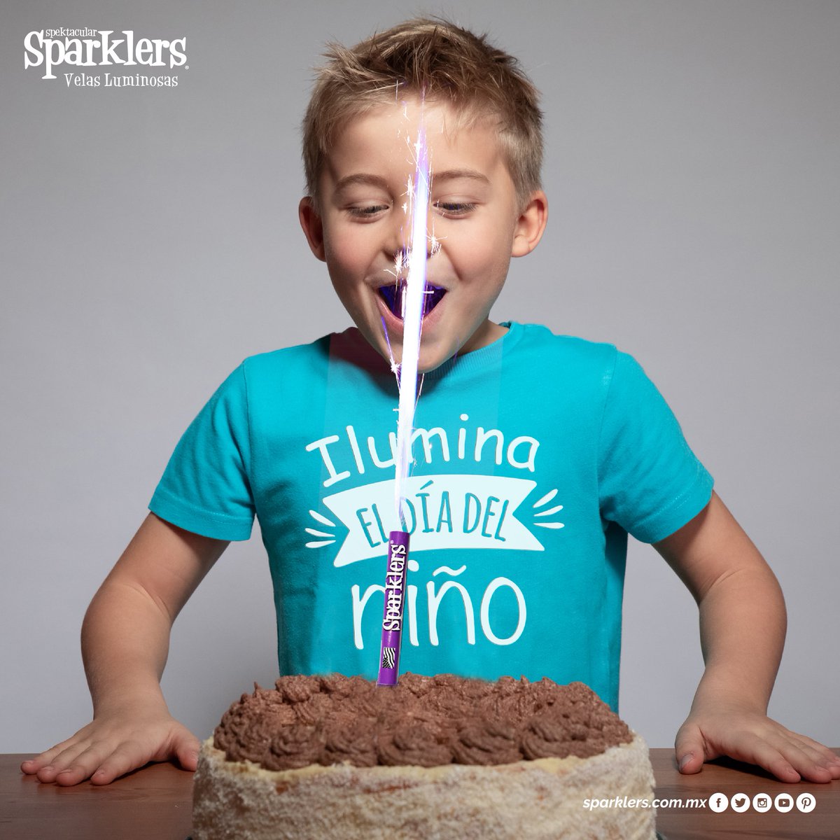Esta semana tenemos una fiesta increíble en casa ✨🏠

Cuídate y festeja el Día del Niño sin salir de tu hogar.

Echa a andar tu imaginación y celebra con <a href="/SparklersMexico/">Sparklers México</a>