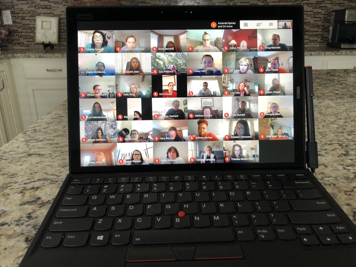 mrs_rothrock's tweet photo. It’s not often that you look forward to a staff meeting 😂😂 LOVE seeing all these faces! Missing my @ParkwoodMS_NC family. #TeamPWMS #TeamUCPS https://t.co/J5PfuNWRHN