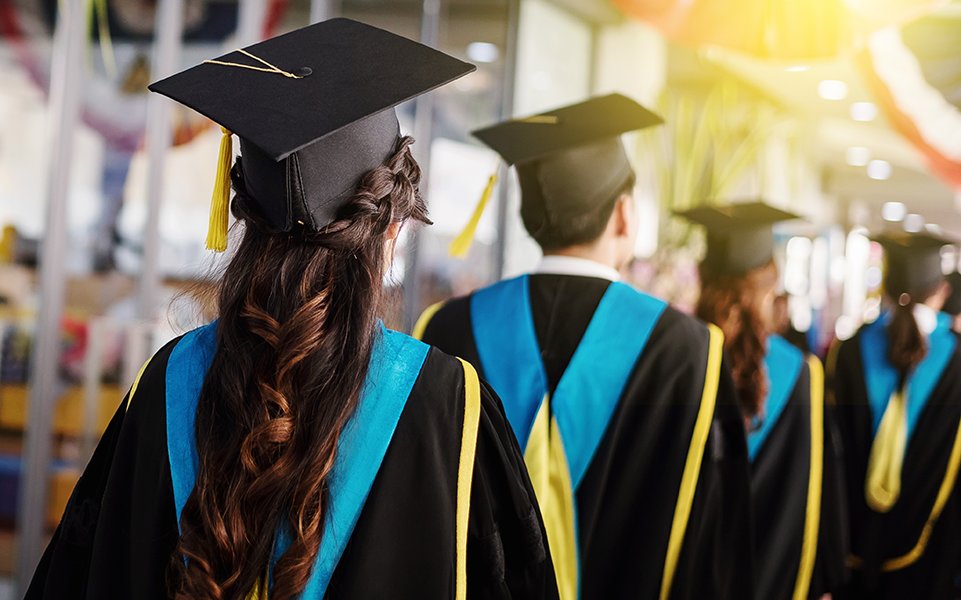 NACEOrg's tweet photo. Yale University’s Office of Career Strategy is taking an aggressive outreach to graduating students who indicate they are “still seeking” on the university’s #firstdestination survey. https://t.co/CXDUkbhuuU #careerservices @ShawnVanderziel #WeAreNACE https://t.co/vCTIlB9TXU