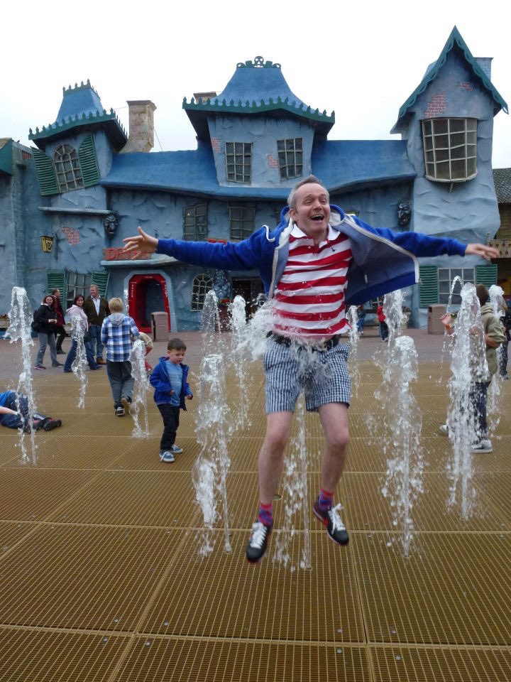MarkLForrest's tweet photo. Here’s to fun times ahead at our favourite place on the planet. #Blackpool ❤️ @Pleasure_Beach @visitBlackpool @MandsThompson #BlackpoolWillBeBack https://t.co/d9hZwPoK2Z