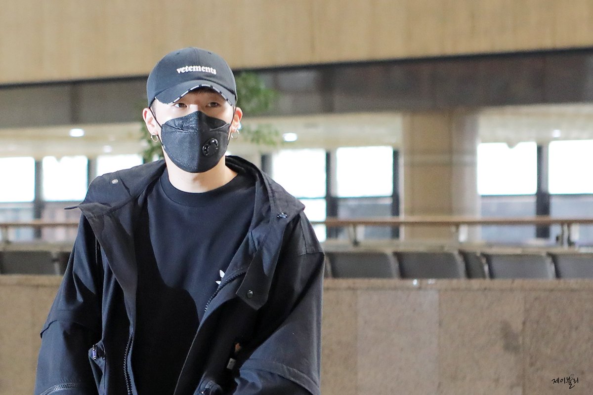 WriteToLive14's tweet photo. Happiest birthday to the person who has helped me through bad times and been there through the good too. Thank you for being such an inspiration to me. Your music and personality are second to none.
#영원한_무한대장_김성규_생일_축하해
#Happy32ndSungKyuDay 
#인피니트 #김성규 #성규 https://t.co/mjuT0rlHn7