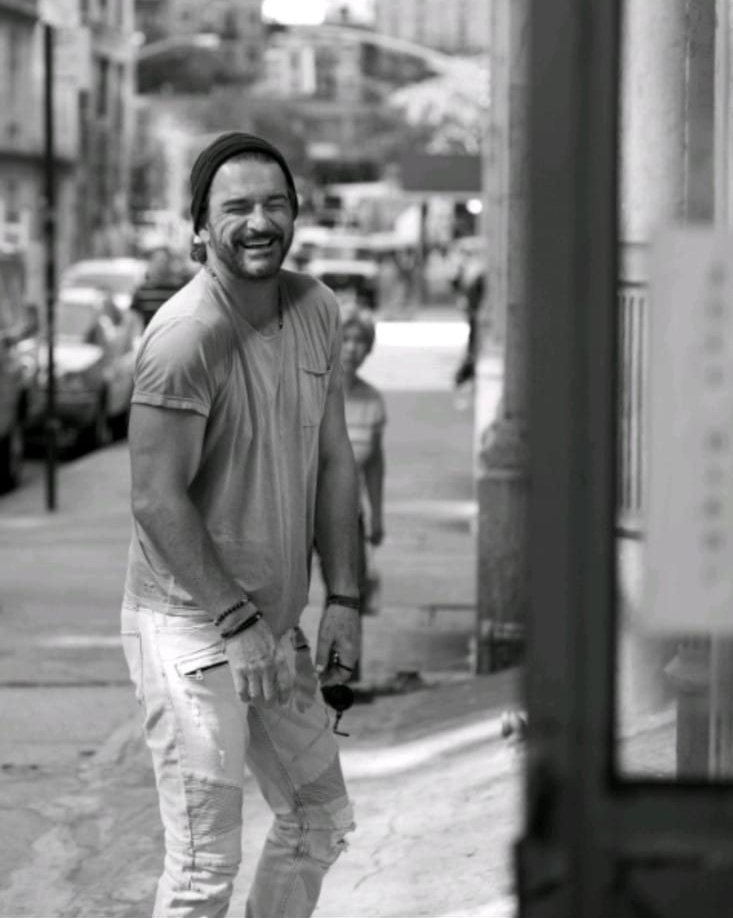 DEsteLadoDelSol's tweet photo. Que haces en mi vida dándome instrucciones, buscate un oficio yo no tengo dueño 🎶🥰

#MundoArjona #BlancoyNegro #Desteladodelsol #Honduras https://t.co/wxHp1eB9K5