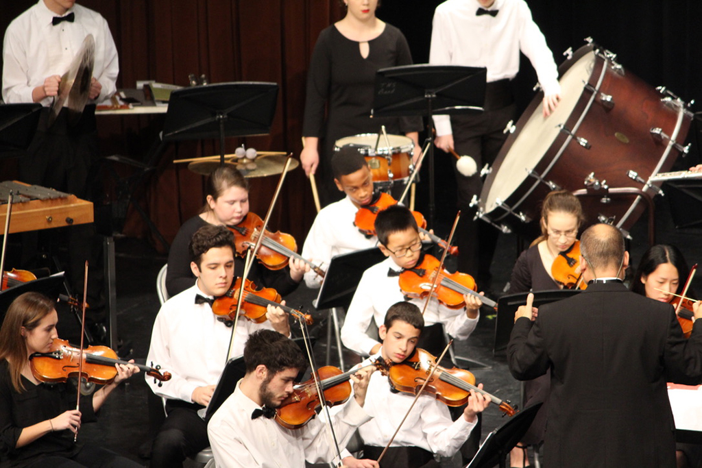 TxkSymphony's tweet photo. The Texarkana Youth Symphony Orchestra's mission is to foster a love of music through excellence in orchestral education and performance.  

Impact and change a child's life--Keep the Music Playing!  @ETCFGives #ETGivingDay. https://t.co/BZUhSvVSRM