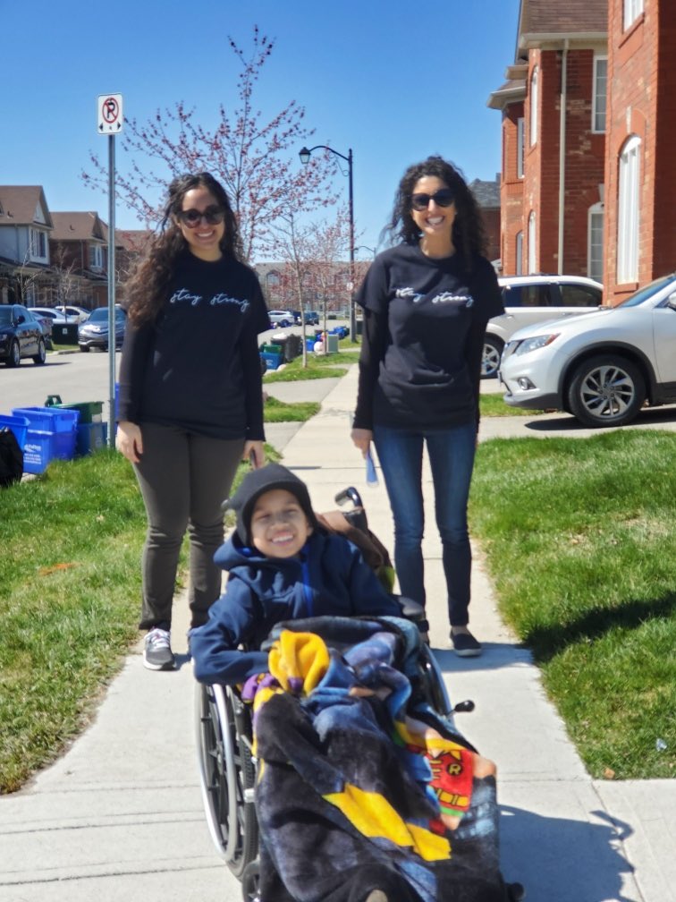 MrsE_DeBellis's tweet photo. Today we made a memory that we will never forget. We got to surround our Damian with a parade of love 💕.  Please pray for Damian, that he may continue to experience so many reasons to keep smiling through it all, and strength #prayforDamian @MsTUngolo @StBeneHCDSB @GuerinJosey https://t.co/N9bdw6tRgR