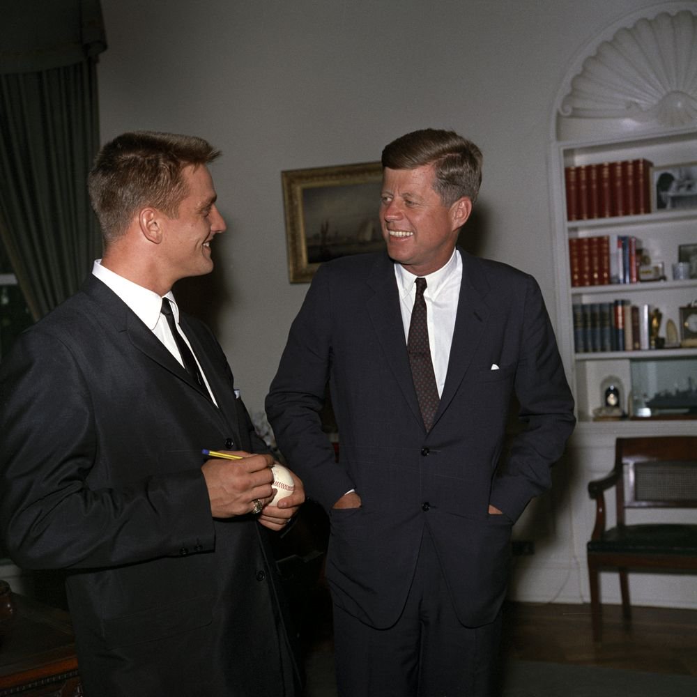 BeschlossDC's tweet image. JFK and Roger Maris in Oval Office, today 1962:            #JFKL