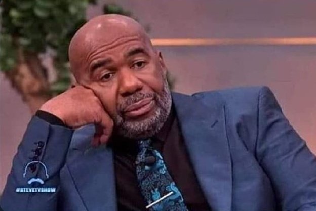 mant_do's tweet photo. Am no longer following any #fallingThings after you all let me watch movhango alone #TheQueenMzansi https://t.co/SuXiluC1Ay