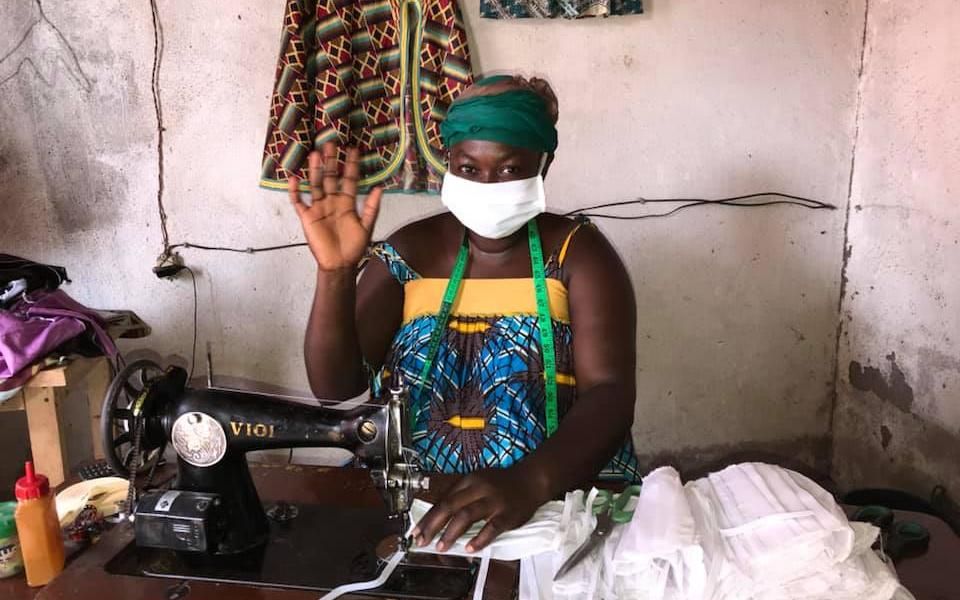 uriglobal's tweet photo. URI groups are rising to the challenge of COVID-19 by mobilizing members to create face masks and distribute them among vulnerable populations. Featured in this photo: @GlobalCompassio (a URI member group in Cameroon) https://t.co/cgQrz8XjbS https://t.co/cgQrz8XjbS
#WeeklyShot https://t.co/SRFnVivls9