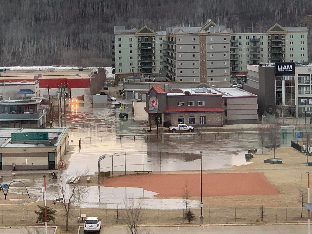 mrTravisStewart's tweet image. This town can’t catch a break. Fort McMurray we will get through this. #YMM #FortMacStrong