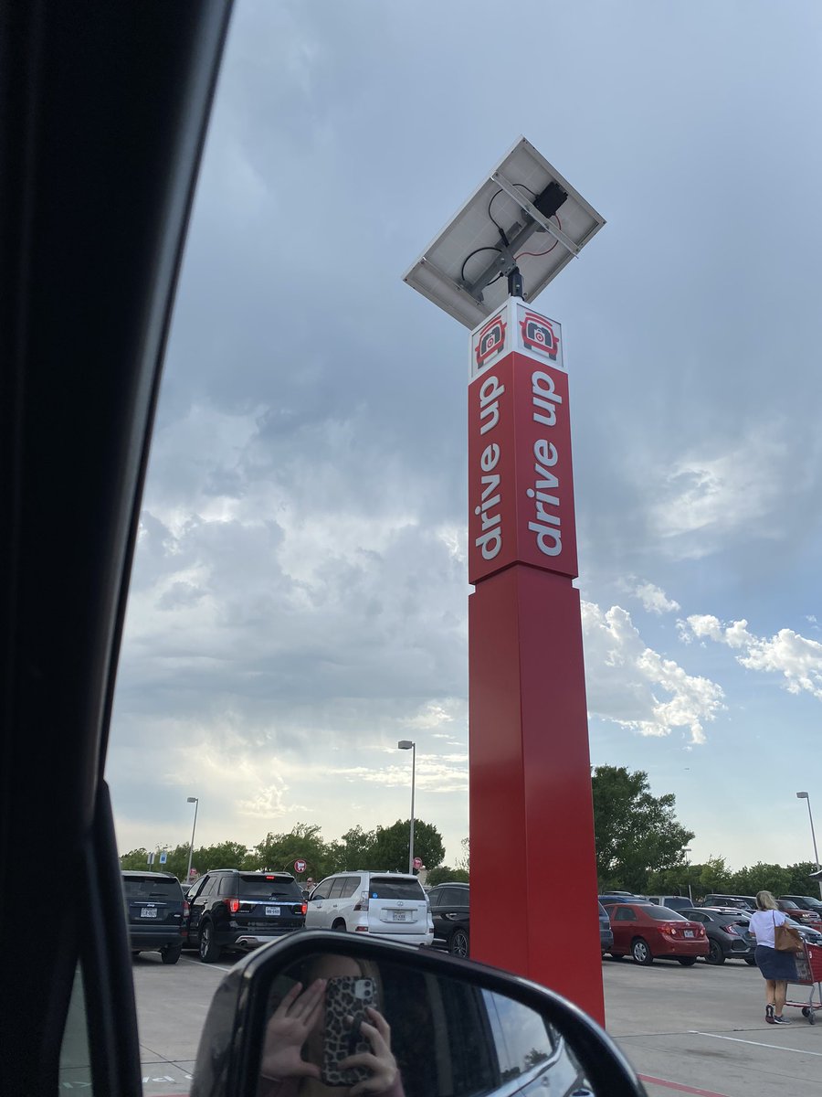 MsWalter_'s tweet photo. Target pick-up saving the day per usual #BingoCarroll @CarrollFISD https://t.co/CBdsnXtGce
