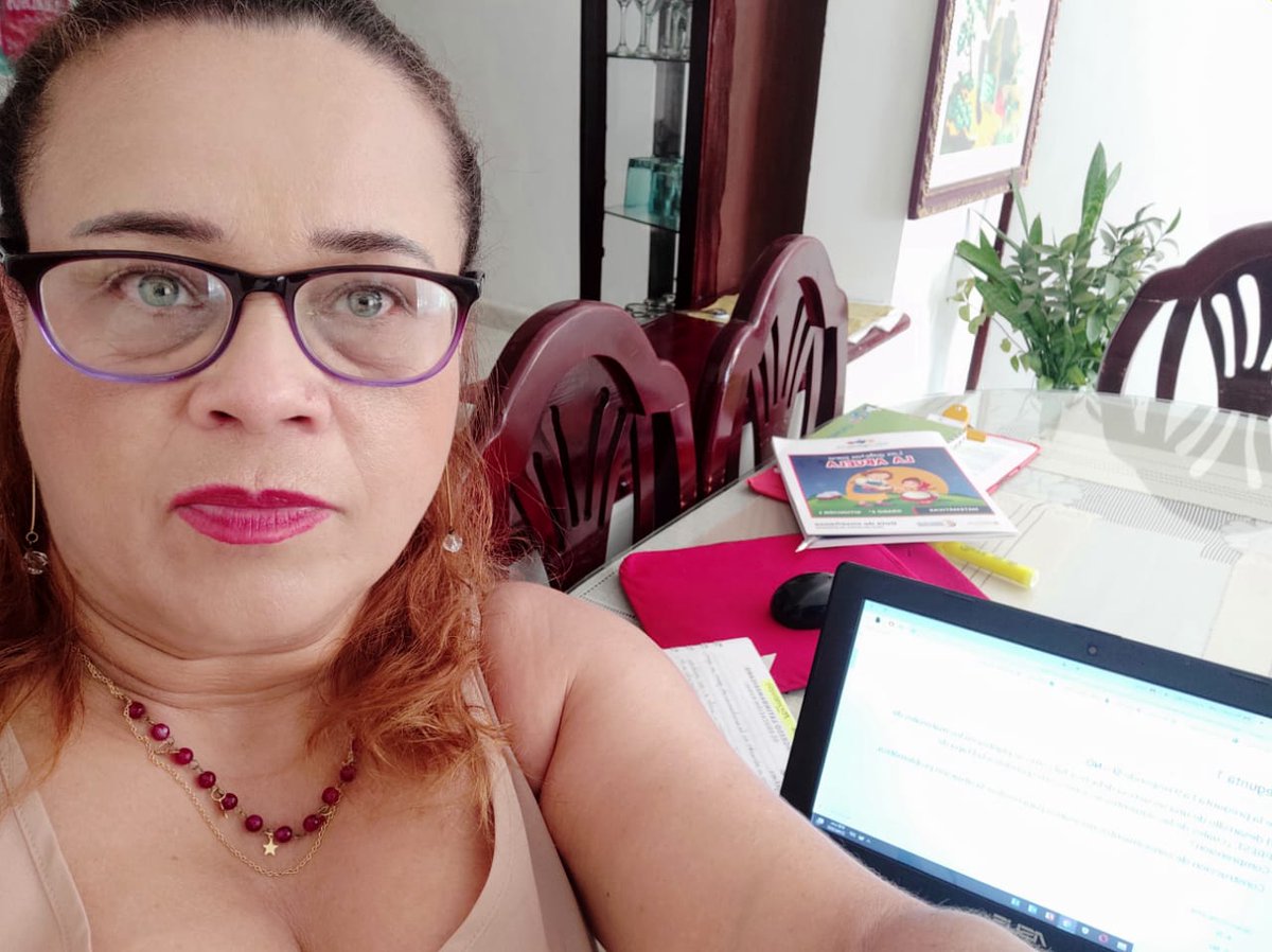 angieluz23's tweet photo. Tutora en  formación por medios virtuales. Una experiencia enriquecedora!
# @PTA_Colombia @JorgeCelisG
@mara_vivas @DazRubiano
@ingridpcalderon
@johnfgonzalezt
@AndelfoMoreno
#PTAConTICgo @bonnylucia https://t.co/h6ZJjTGlXF