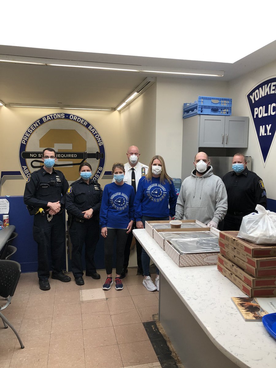 Yonkers Police 3rd Pct (@yonkerspd3) on Twitter photo Thank you to Lisa and Deirdre from the Scholastic Academy school for arranging a food delivery to us today on behalf of their staff. We can’t thank you enough! <a href="/CityofYonkers/">cityofyonkers</a> <a href="/LaBellaYonkers/">LaBellaYonkers</a> <a href="/YonkersSchools/">Yonkers Public Schools</a> Thank you to Lisa and Deirdre from the Scholastic Academy school for arranging a food delivery to us today on behalf of their staff. We can’t thank you enough! <a href="/CityofYonkers/">cityofyonkers</a> <a href="/LaBellaYonkers/">LaBellaYonkers</a> <a href="/YonkersSchools/">Yonkers Public Schools</a>