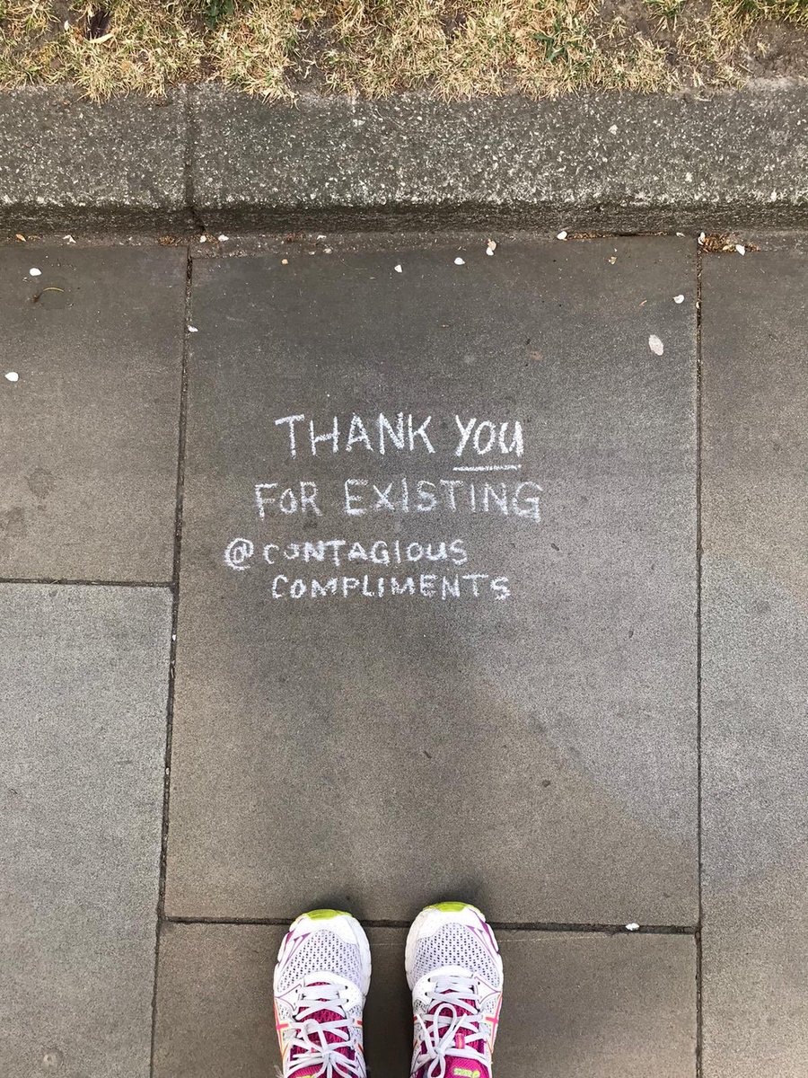 ozroadbuilder's tweet photo. Fabulous messages from @contagiouscompliments on my run along the Southbank this morning! https://t.co/YctEu5Ya6p