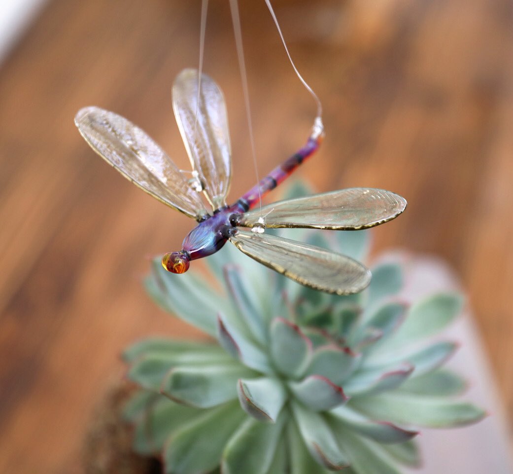 TheSussexGuild's tweet photo. #Elizabeth Welch - #lampworked #BorosilicateGlass 
If you would like to see what I have been making please visit my website, https://t.co/XTcJ2RtAZk or find me on  Facebook or Instagram @elizabethwelchglass #puffin #kingfisher #bee #dragonfly https://t.co/xJ9Q5yluwx