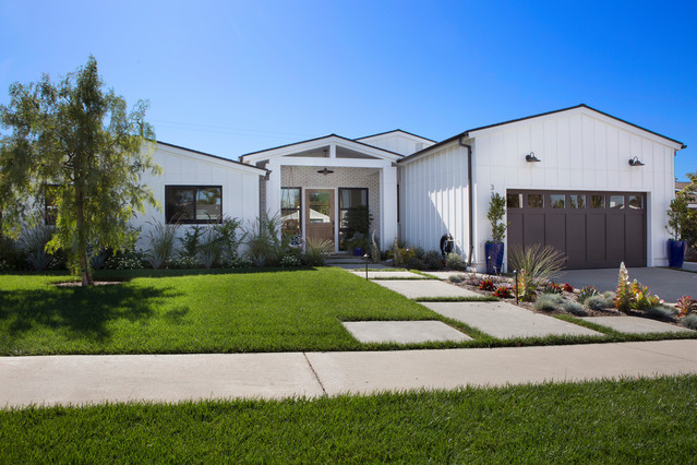 ThePropertyBoy's tweet photo. Before and After: 5 Delightful Exterior Makeovers (10 photos) https://t.co/E85527aZNa #PropertyIdeas #RG27 https://t.co/E1YsWnf8Wf