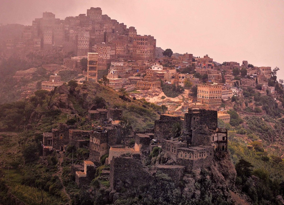 Город сана страна. Сана столица Йемена. Старый город Таиз Йемен. Йемен климат. Сана Йемен фото города.