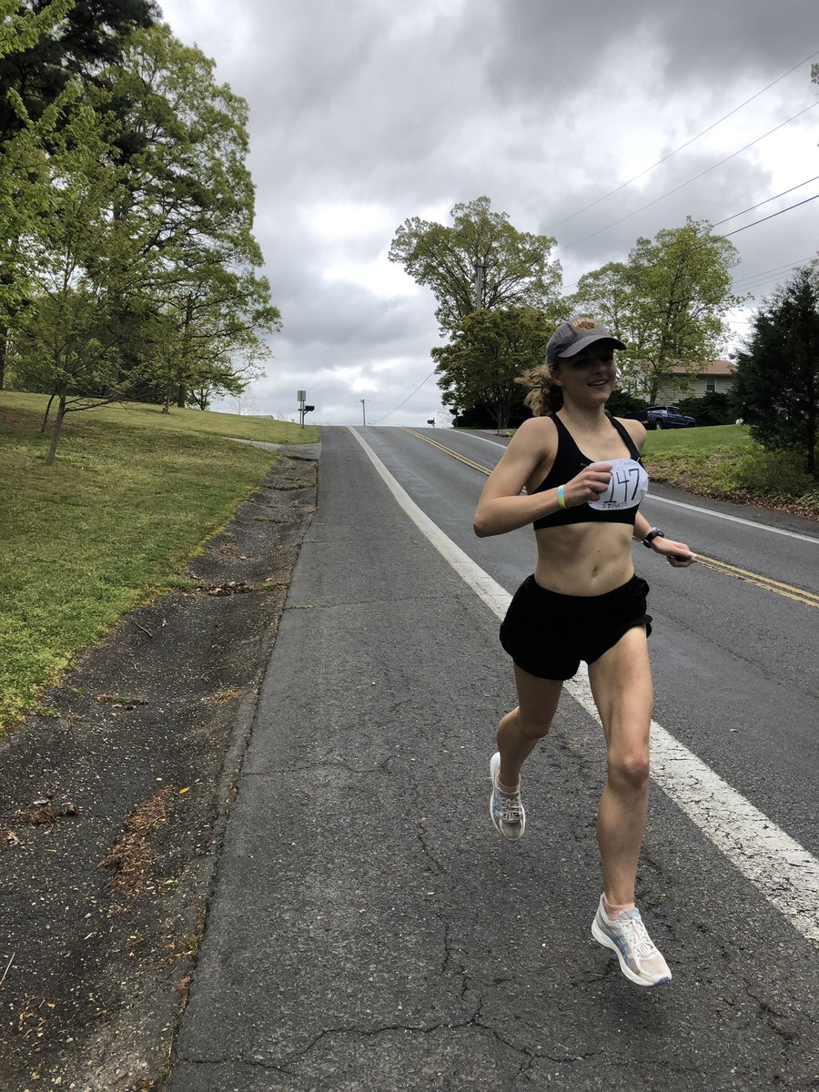 annatea16's tweet photo. everything was forever until it was no more
.
.
.
ripped a solo 3:16 marathon this morning #lafg https://t.co/0QzfqVVvT5