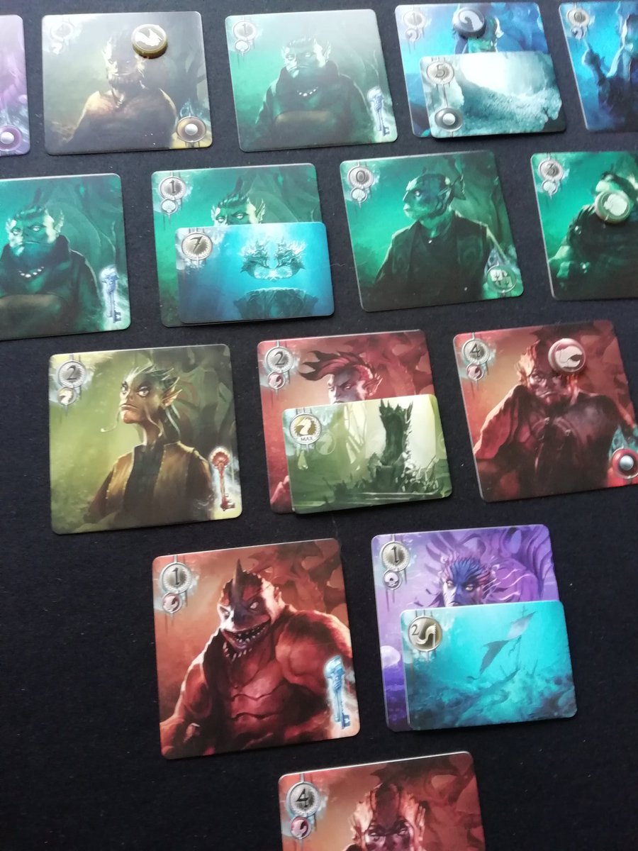 birguini_'s tweet photo. Deux petits #j2s pour se détendre après la journée de travail avec #salade2points de @gigamic et #abyssconspiracy de @StudioBombyx https://t.co/roR3XqxNpl
