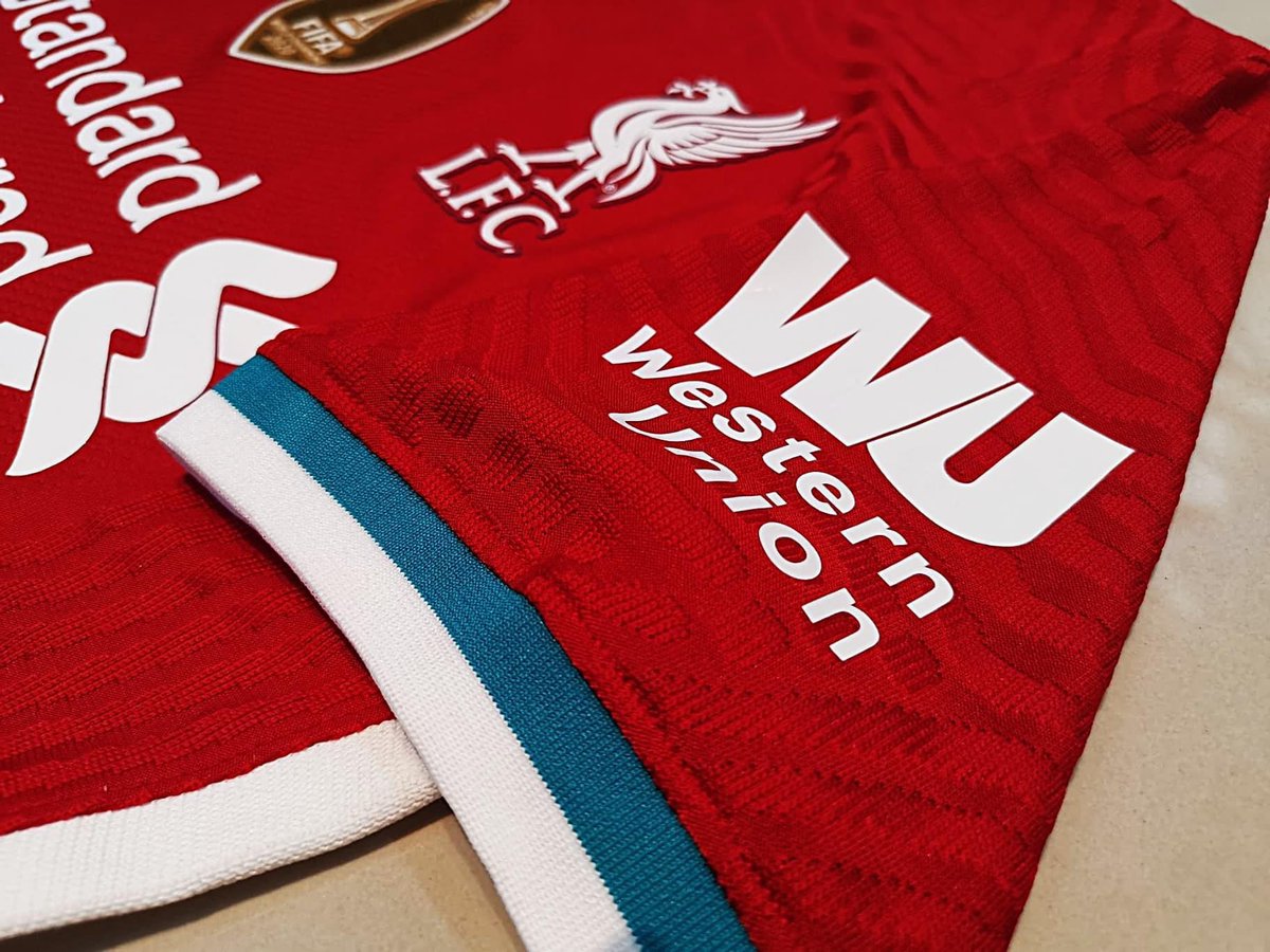 AnfieldRd96's tweet photo. Detailed look at our new home kit. https://t.co/kkY5OzUETO